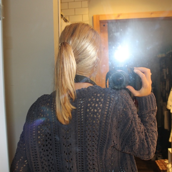 KENDALL + KYLIE Sweater - Picture 3 of 6